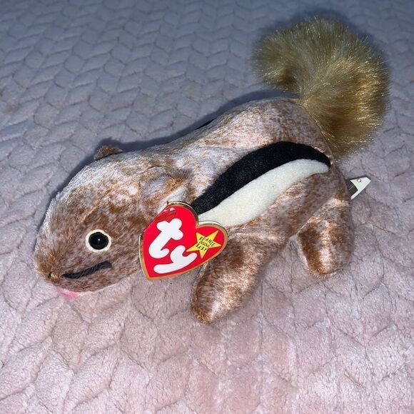 TY Chipper the Chipmunk Beanie Babies Collection Retired 1999 VTG - Picture 1 of 7